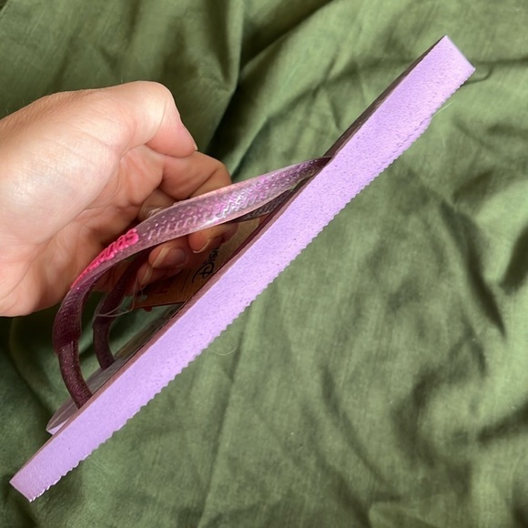 Brand New Havaianas Flip Flops Disney Frozen Anna Elsa Sisters Purple Sandals - Picture 11 of 12